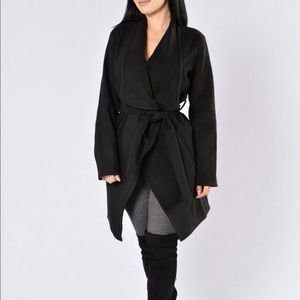 Fashion Nova Coat size S brand new never worn.